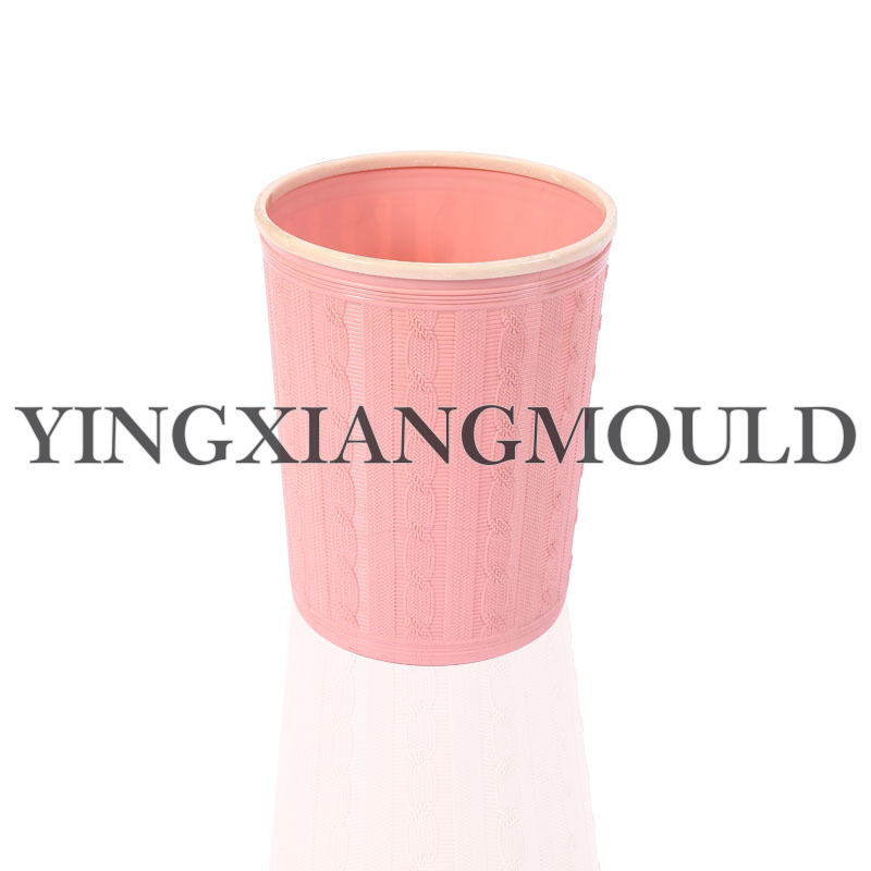 Contenedor de basura de estilo escandinavo