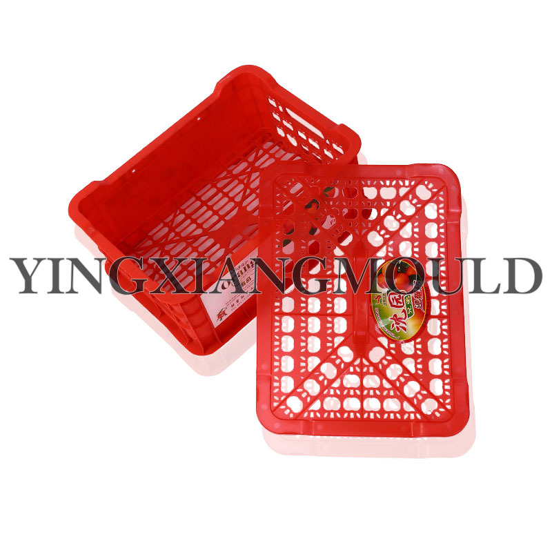 Cesta naranja con tapa