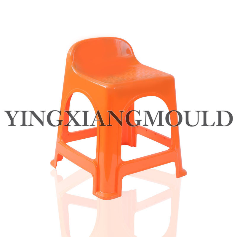 El impacto de los moldes de plástico para taburetes en el mercado mundial del mueble