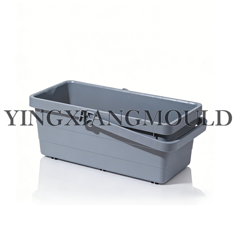 Cesta de limpieza con mango grueso