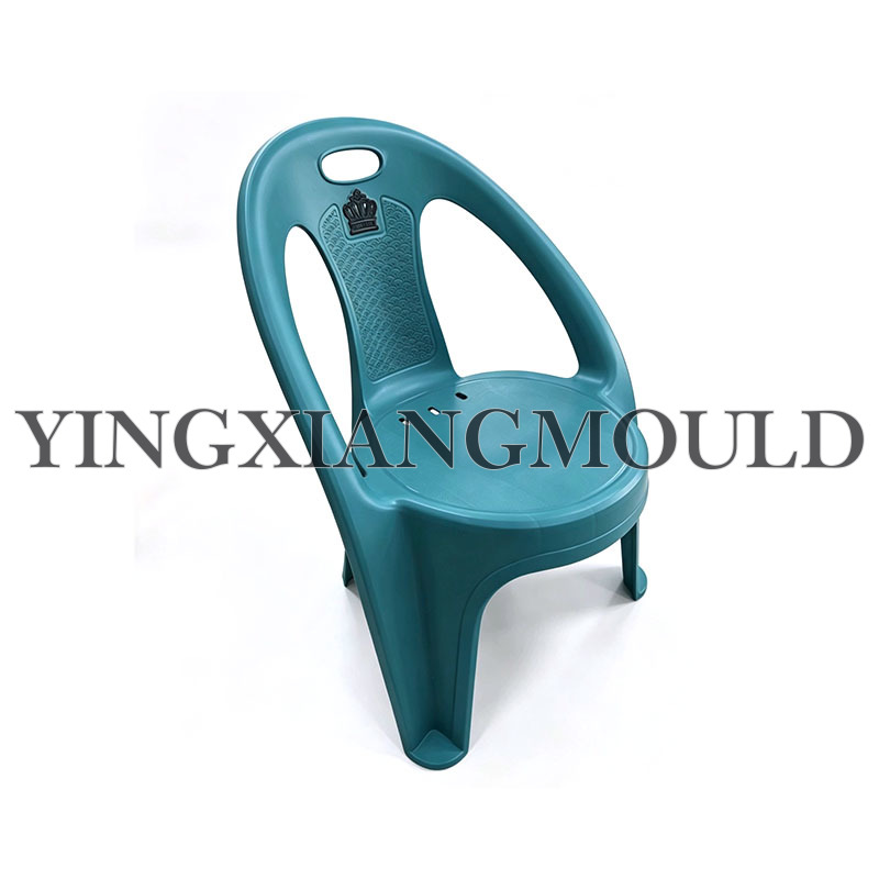 Silla con respaldo de corona